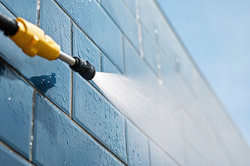 Mycie elewacji myjką ciśnieniową