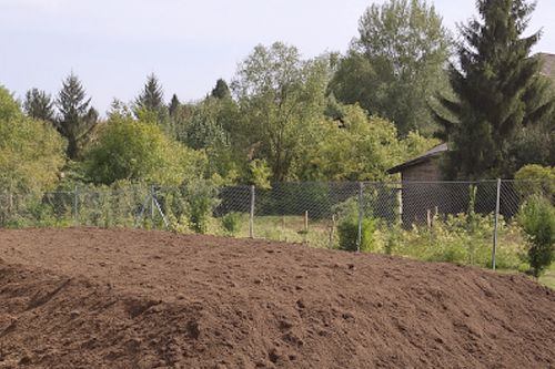 Podniesienie poziomu terenu działki