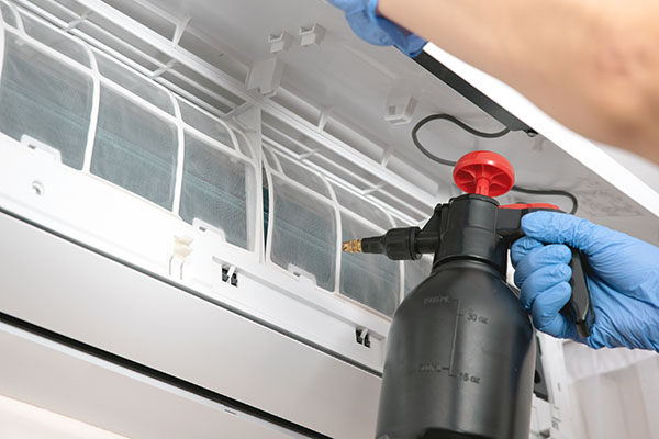 Czyszczenie i odgrzybianie klimatyzacji